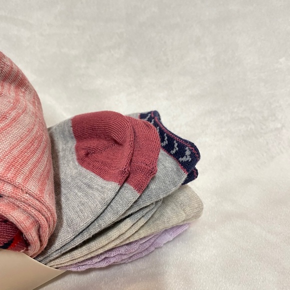 Lucky Brand Women’s Crew Socks 5 Pairs - Picture 7 of 10